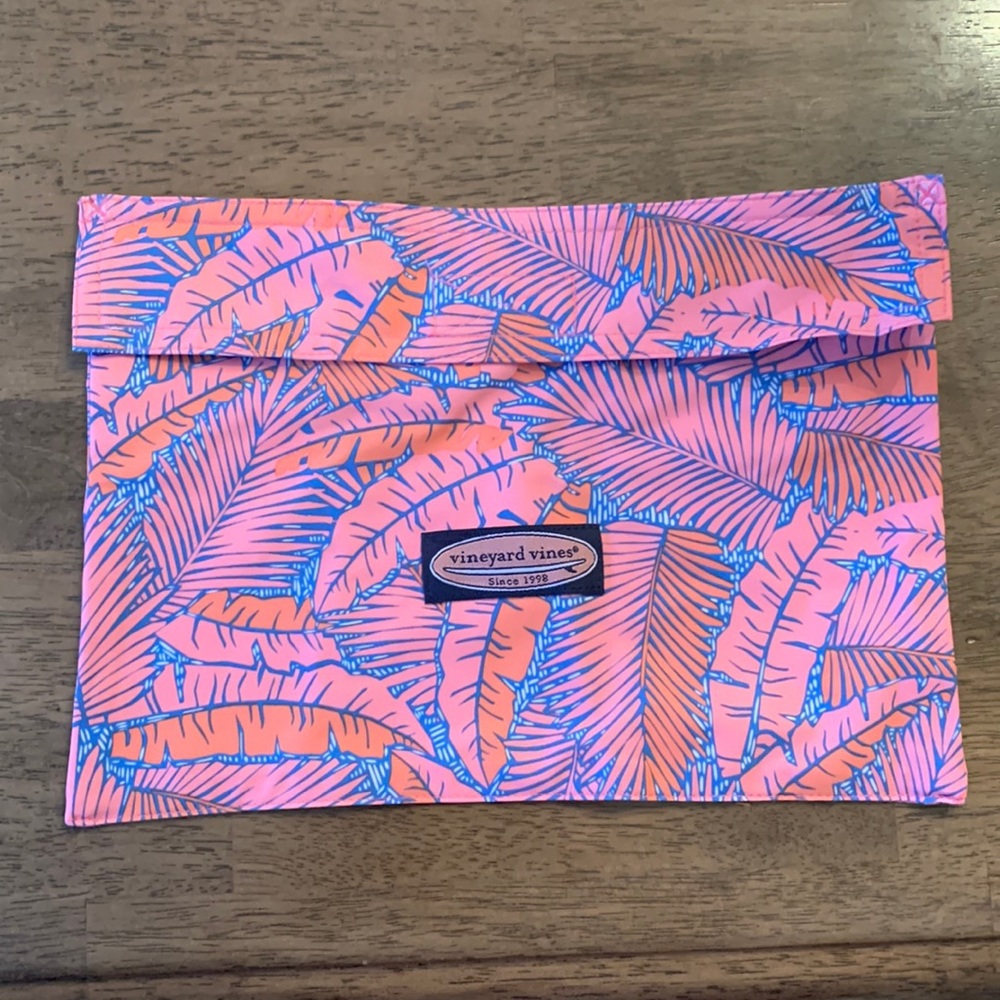 Vineyard vines Velcro pouch